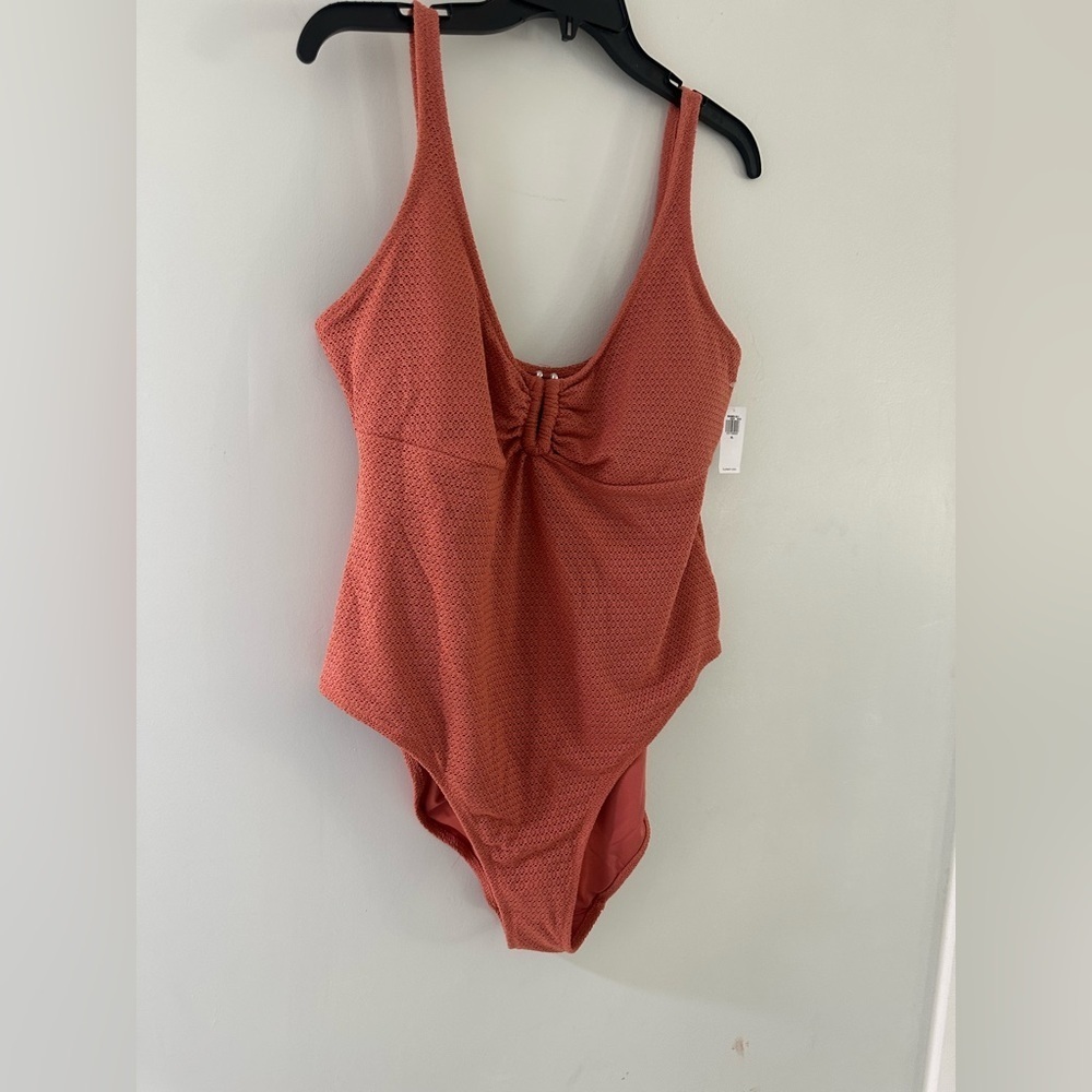Old Navy Women's One Piece Swimsuit in Rust